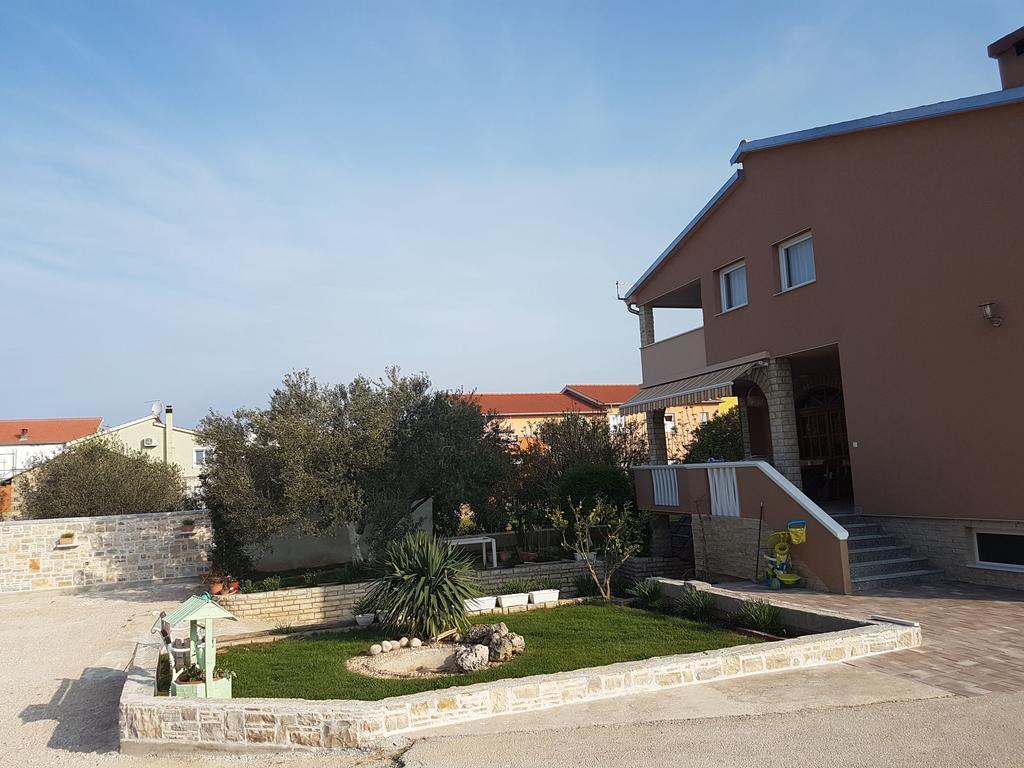 Apartment Fabijana Biograd Na Moru Exterior photo